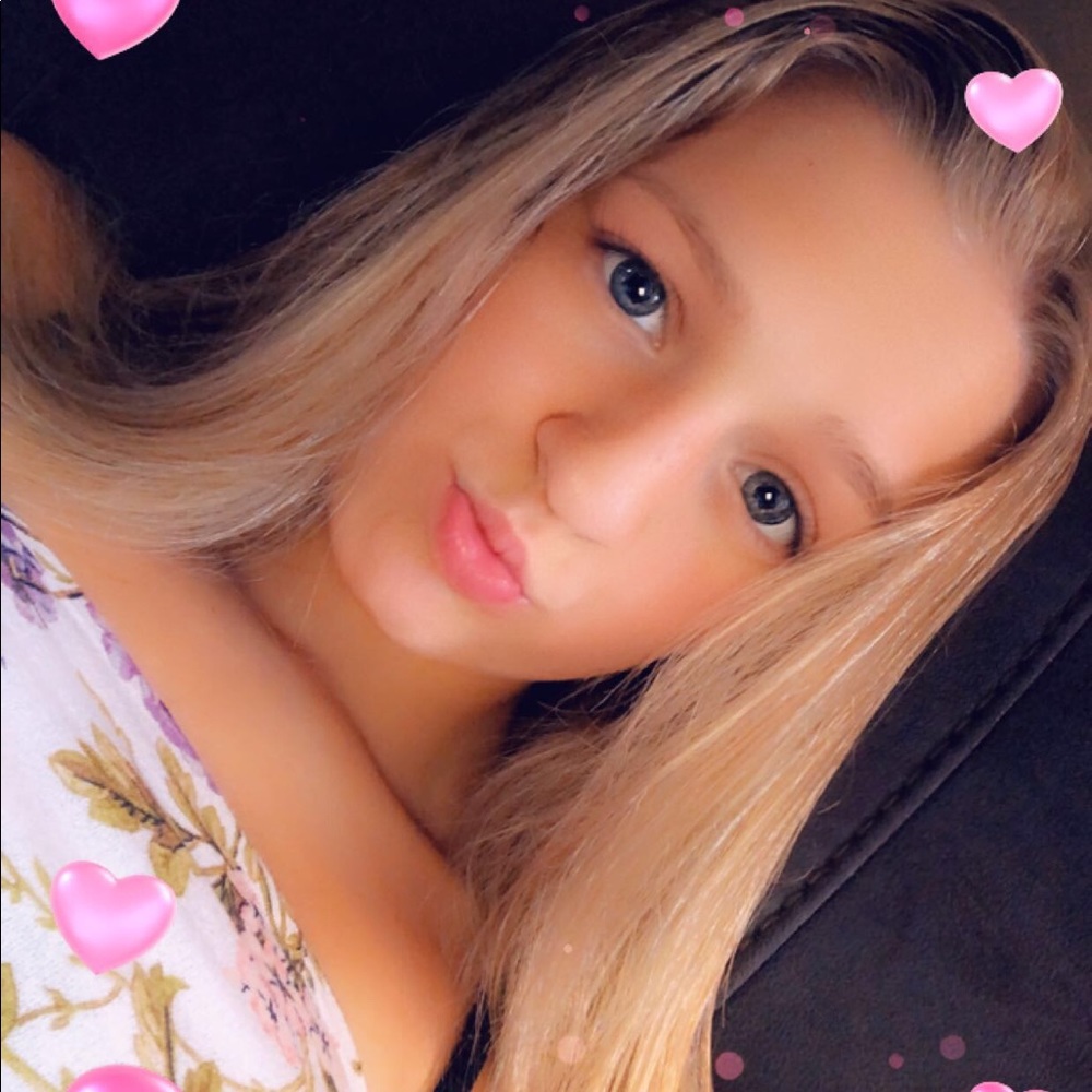 Meet your Posher, Makayla
